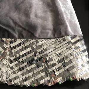 Glitzy Holiday Tree Skirt